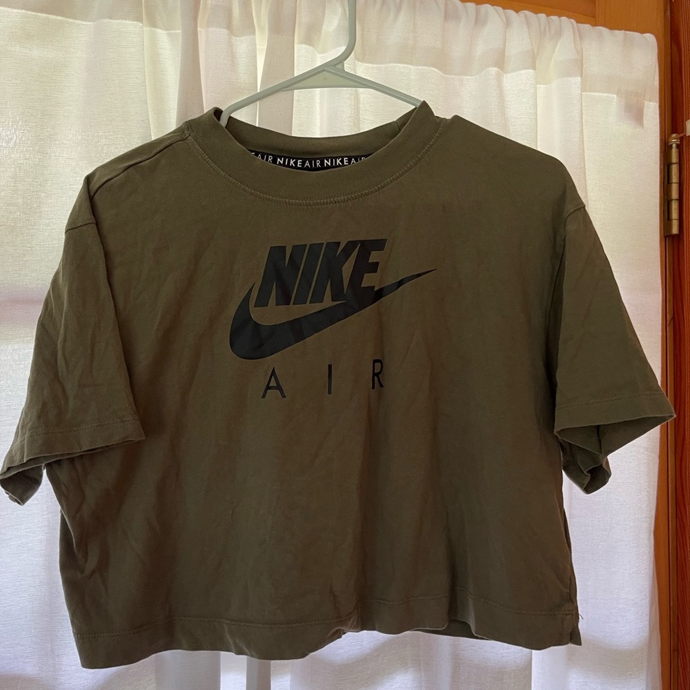 Green Nike Pro Cropped Tee Small
